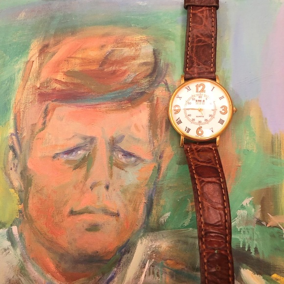 Women’s Vintage Studio Wrist Watch - Picture 4 of 13